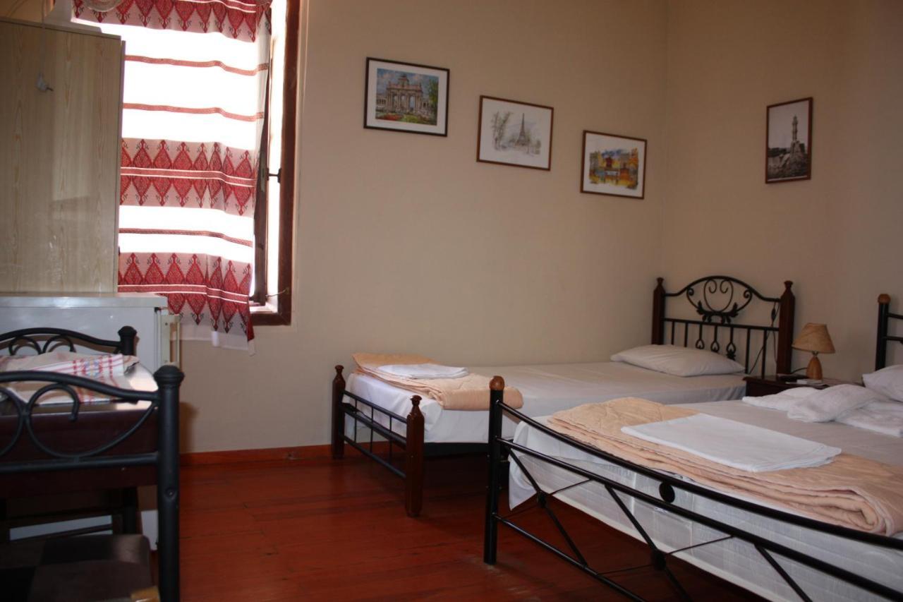Mmebassia Bed & Breakfast Khania Rom bilde